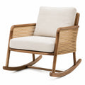 Poltrona a dondolo in legno con rivestimento beige e fianchi intrecciati, 72 × 90 × 92 cm